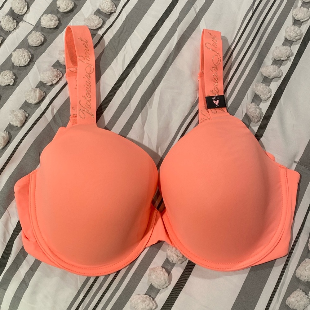 Victoria’s Secret T-Shirt Bra
